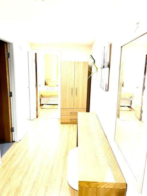 Alluring 2 Bedroom Leeds City Centre Apartment- Self Check-In,Balconied Apartment Εξωτερικό φωτογραφία